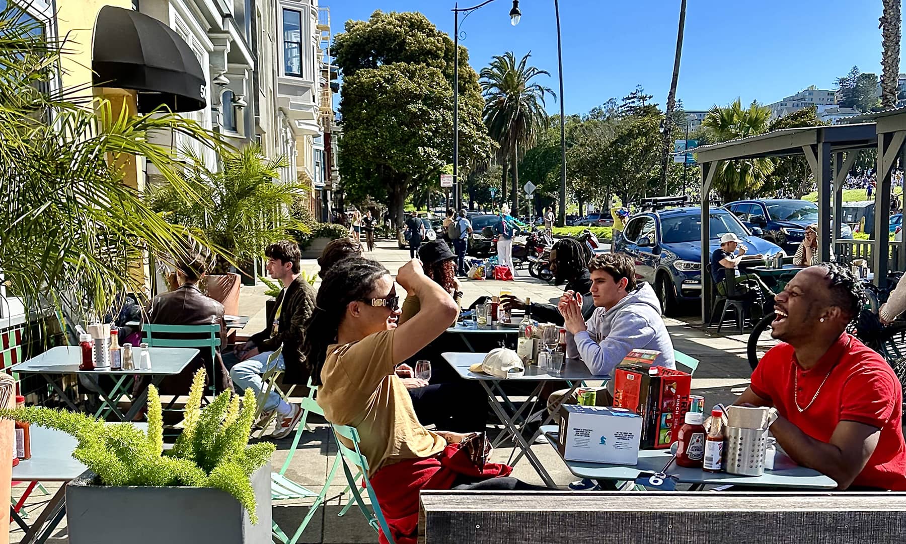 dolores-park-cafe-patio.jpg